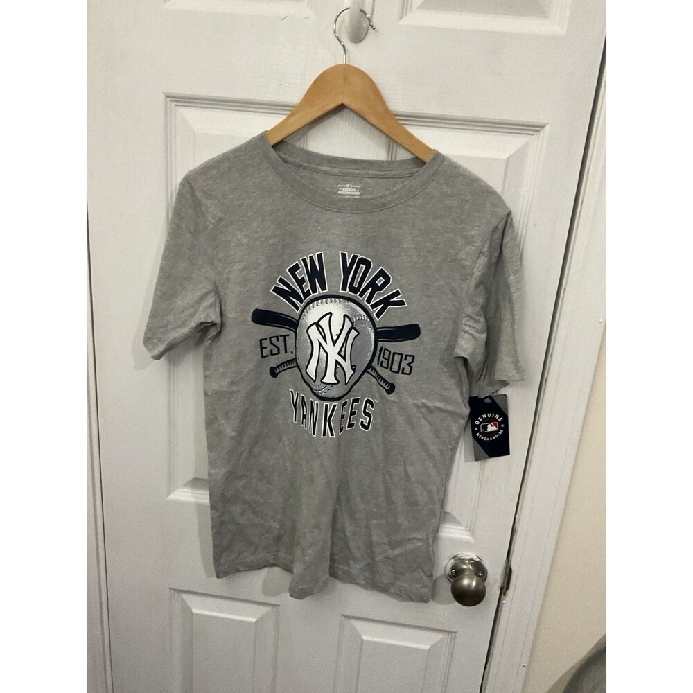 New York Yankees  T-Shirt Unisex Youth XL MLB Genuine Merchandise NWT